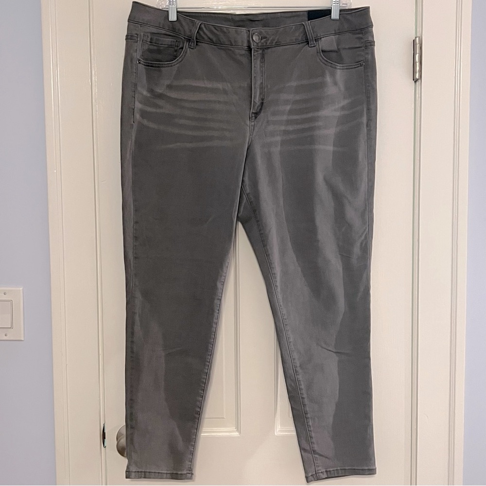 NWT Lane Bryant Size 22 Venezia Gray Mid-Rise Jeans